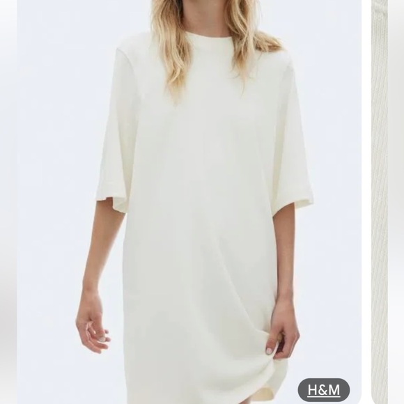 H&M Dresses & Skirts - H&M T-Shirt Dress